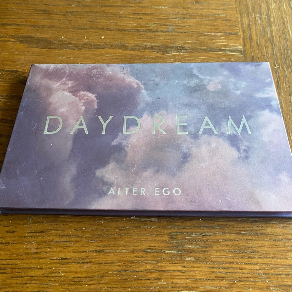 Alter Ego Daydream Eyeshadow Palette